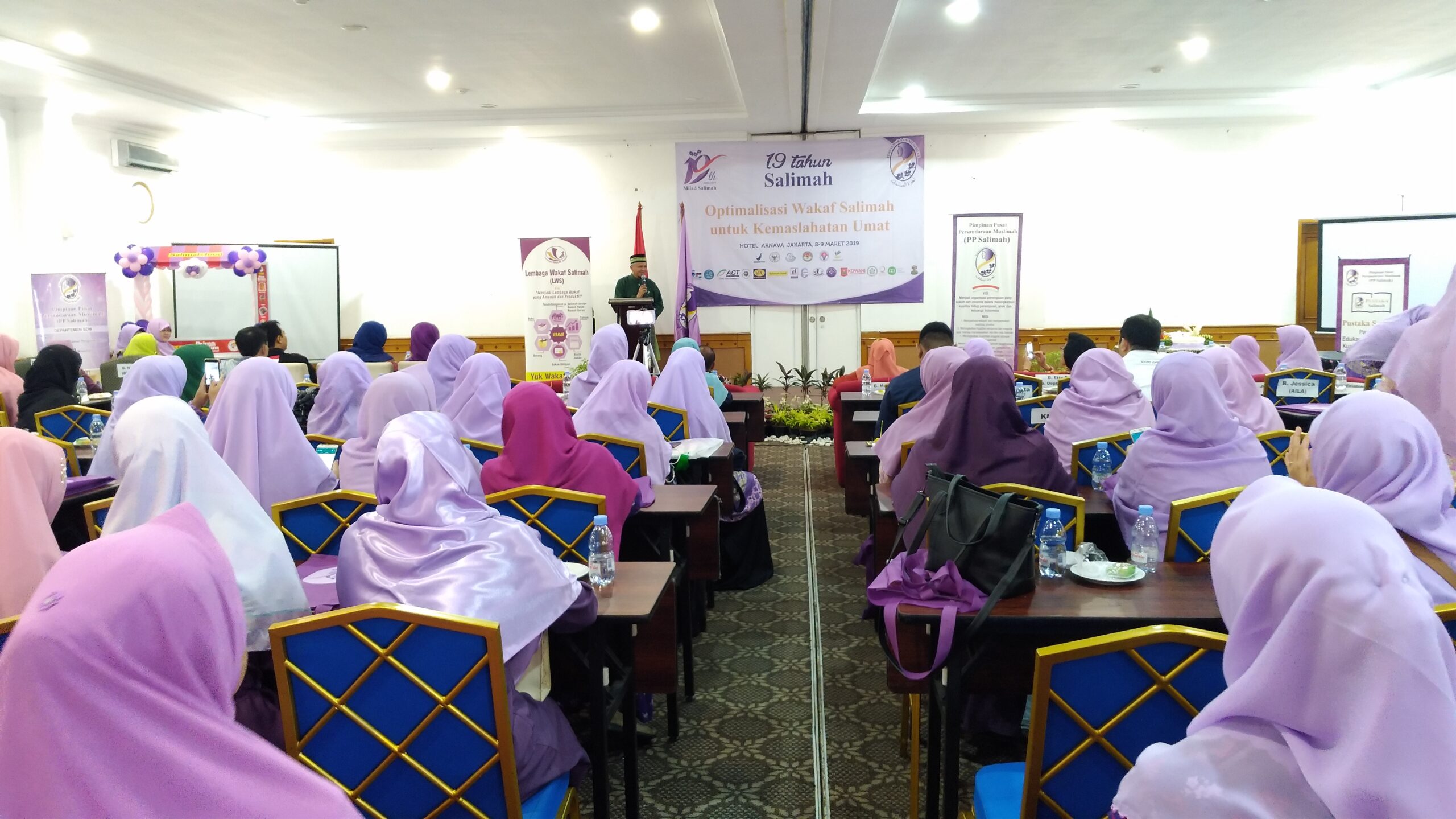 Salimah Resmikan Lembaga Wakaf