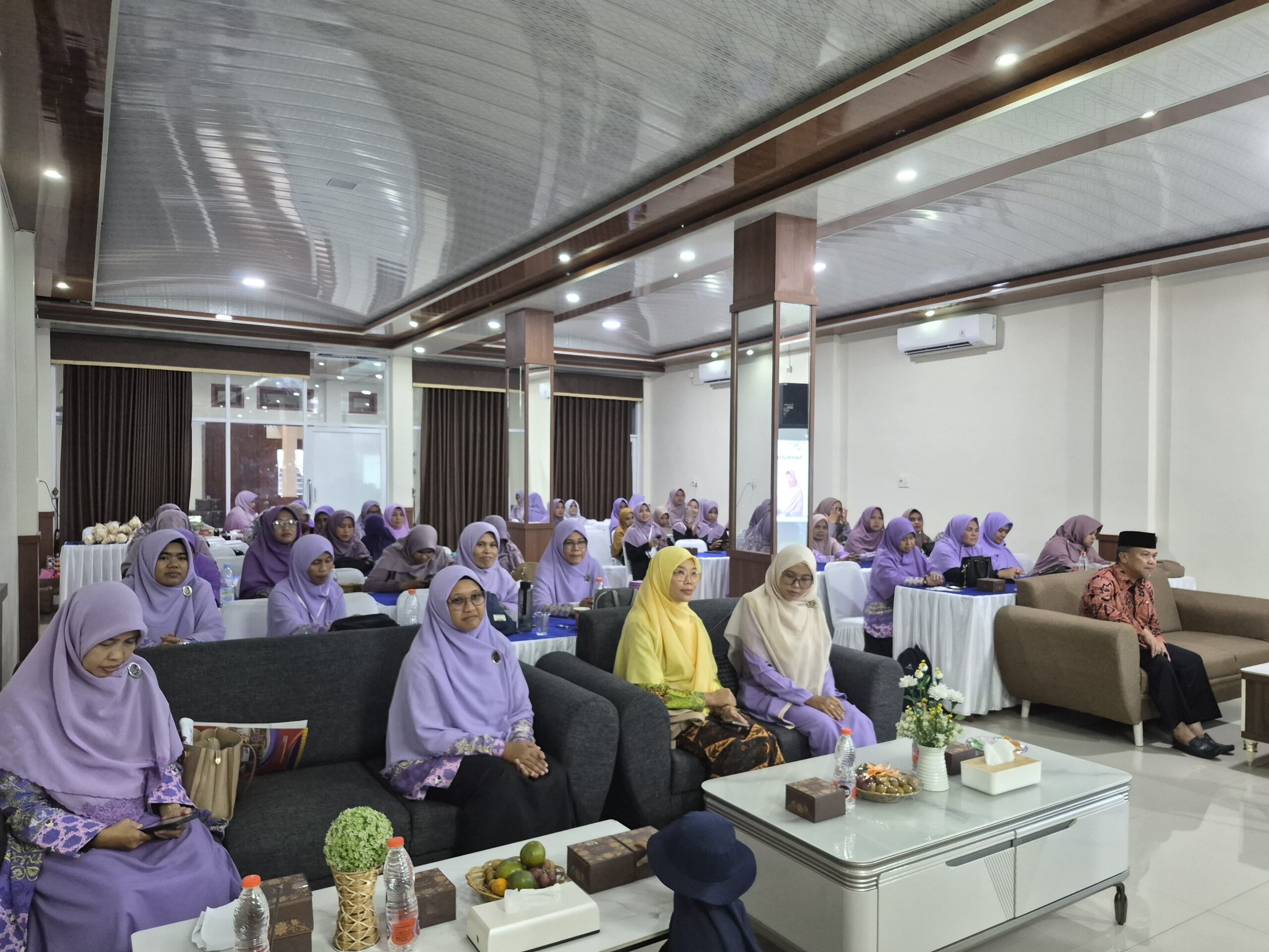 Asisten 1 Sekda Rokan Hulu Ikuti Pelantikan Pengurus PD dan PC Salimah