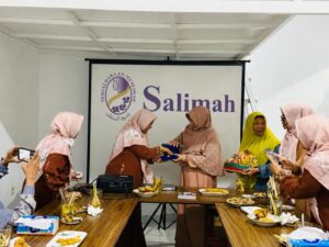 Sekolah Lansia Salimah DIY Terima Kunjungan Majelis Ta’lim Asy Syukur Jakarta