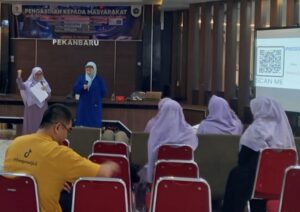 Dosen Unilak Latih Salimah Pekanbaru Optimasi Live Streaming Social Commerce
