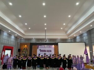 Wisuda Perdana Sekolah Lansia Salimah Semarang, Perkuat Komitmen Pendidikan Sepanjang Hayat bagi Lansia