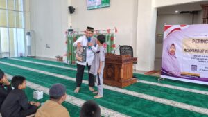 Salimah Riau Beri Tanda Cinta untuk Pejuang Keluarga dan Yatim Duafa